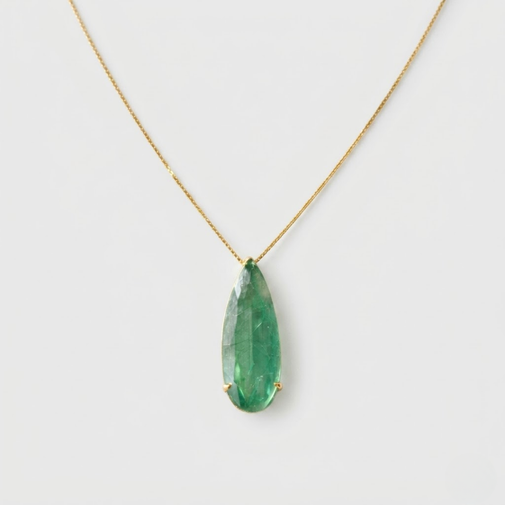 1.5 Ct Elegant Green Teardrop Gemstone Pendant Necklace