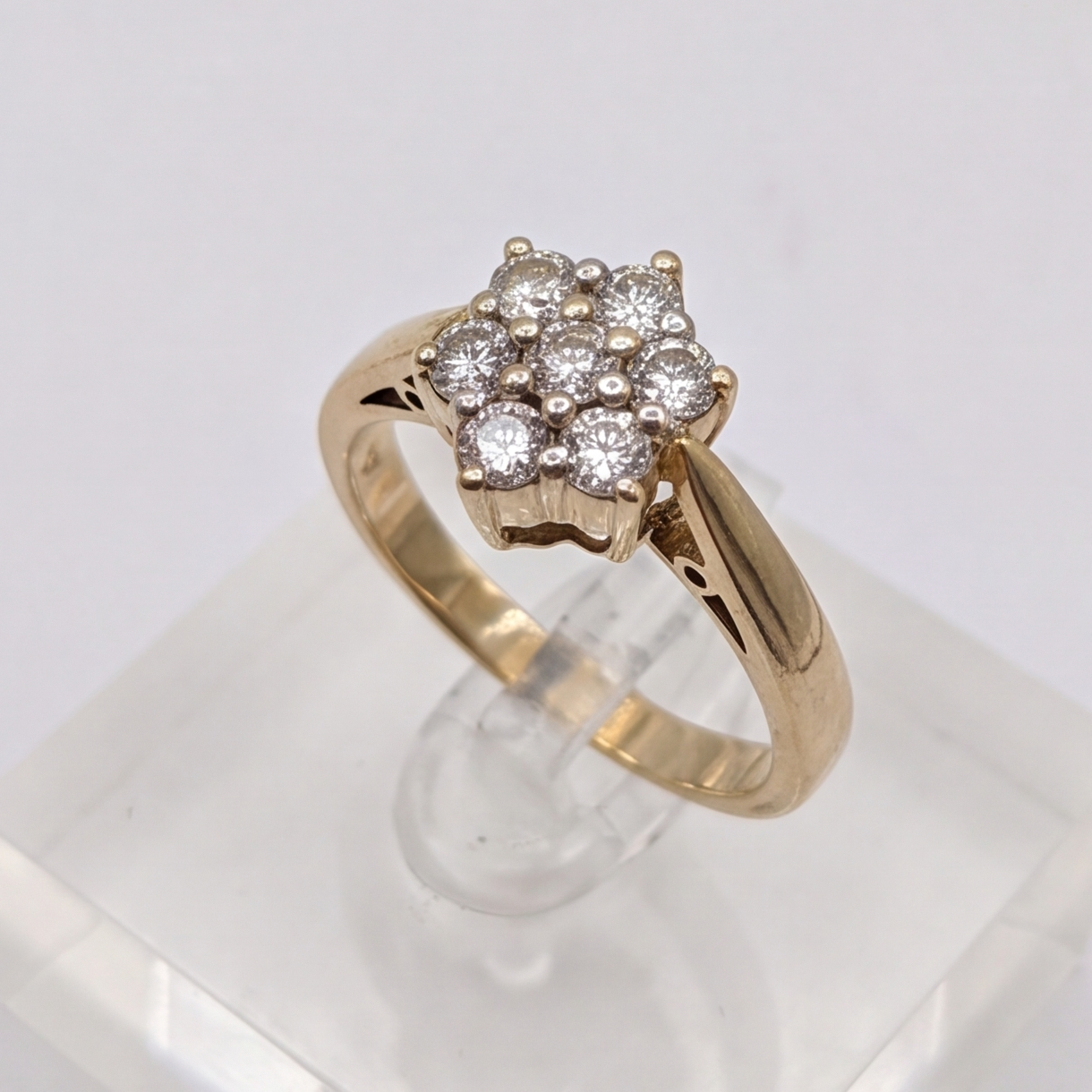 Lab Grown Diamond Cluster Ring (VS-EF) 0.20 Ct.