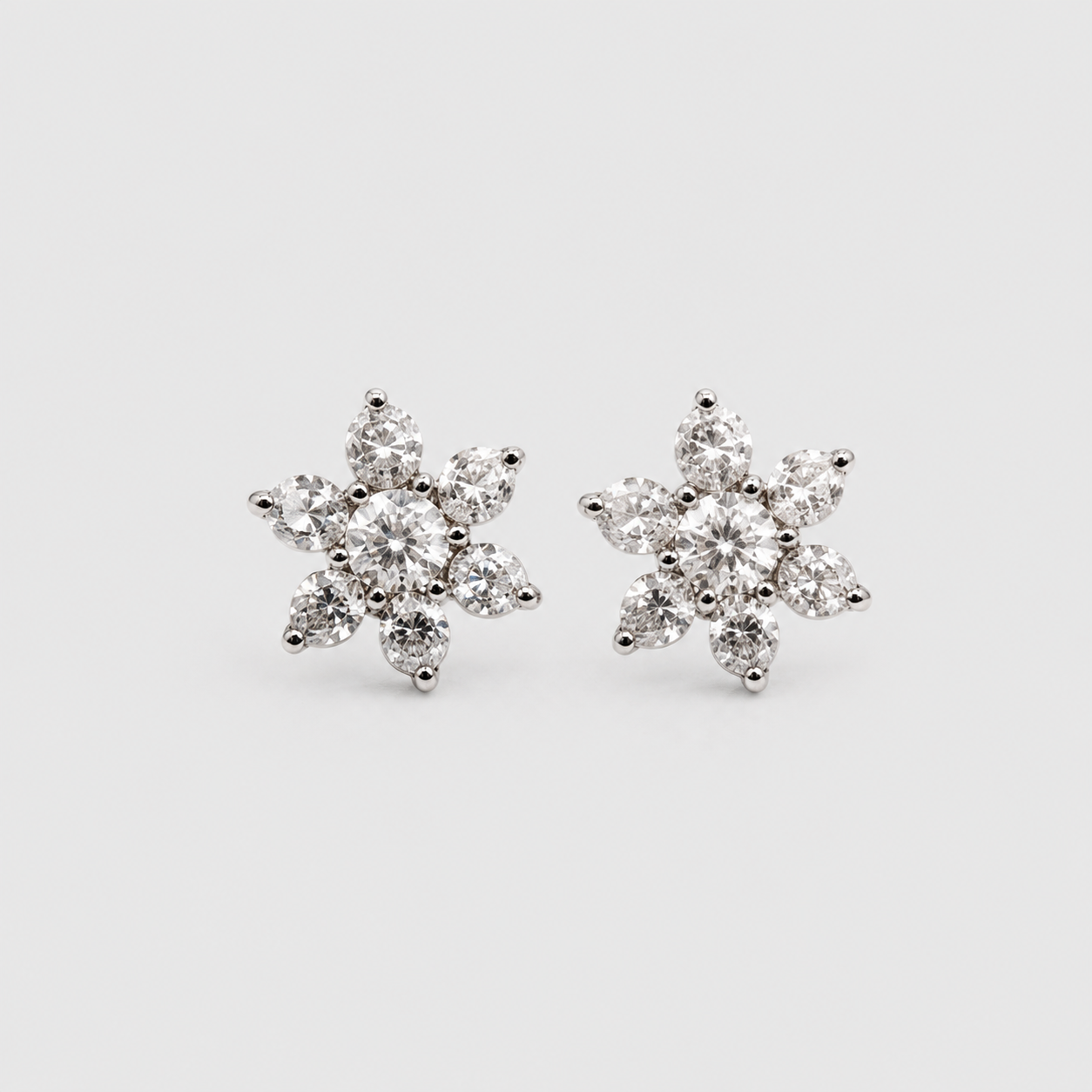 0.30 Ct. Lab-Grown Diamond Round Cut Flower Earrings (EF-VS)