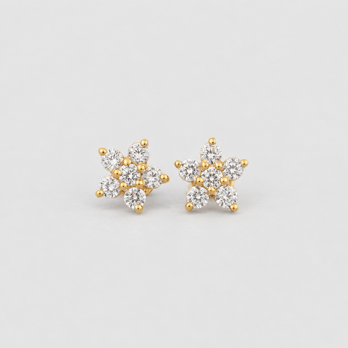 Lab Grown Diamond Round Cut Cluster Earrings 0.25 Ct. (EF/VVS-VS)