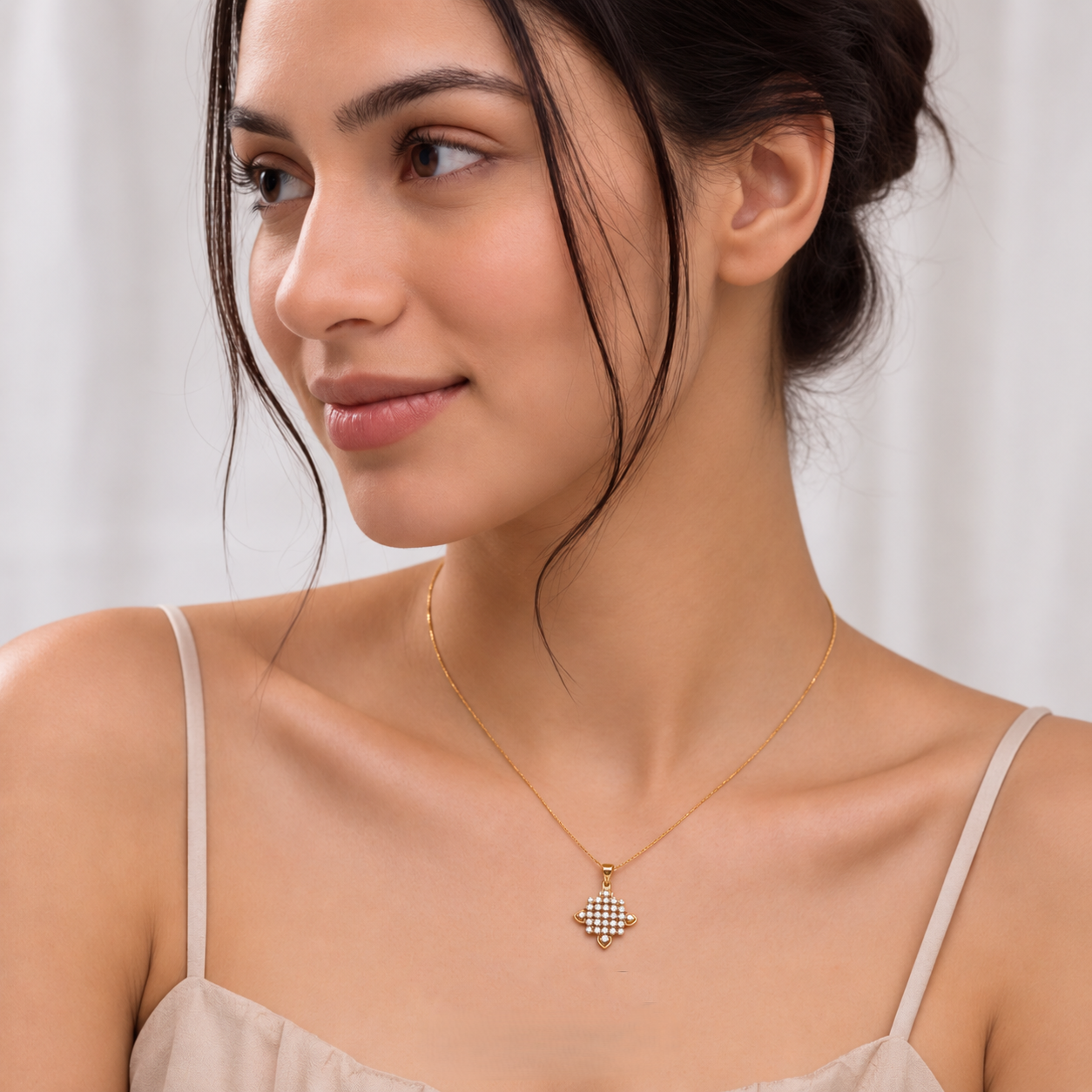 Lab Grown Diamond Cluster Pendant Necklace 0.50 Ct. (VS-EF)