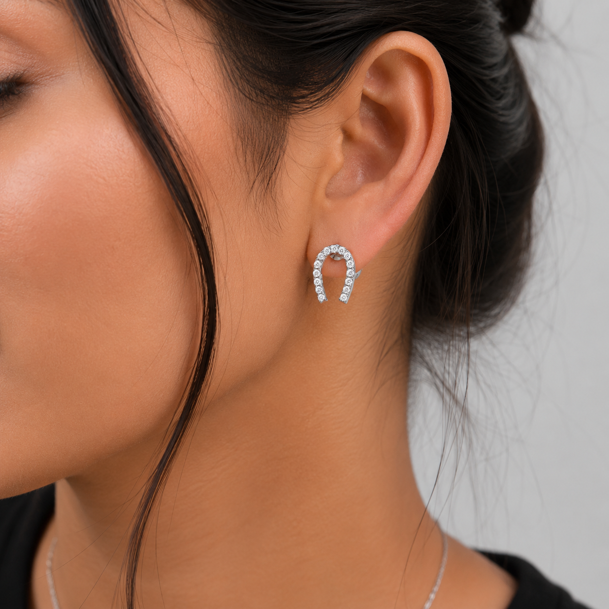 0.30 Ct. Lab-Grown Diamond Round Cut Horseshoe Earrings (EF-VS)