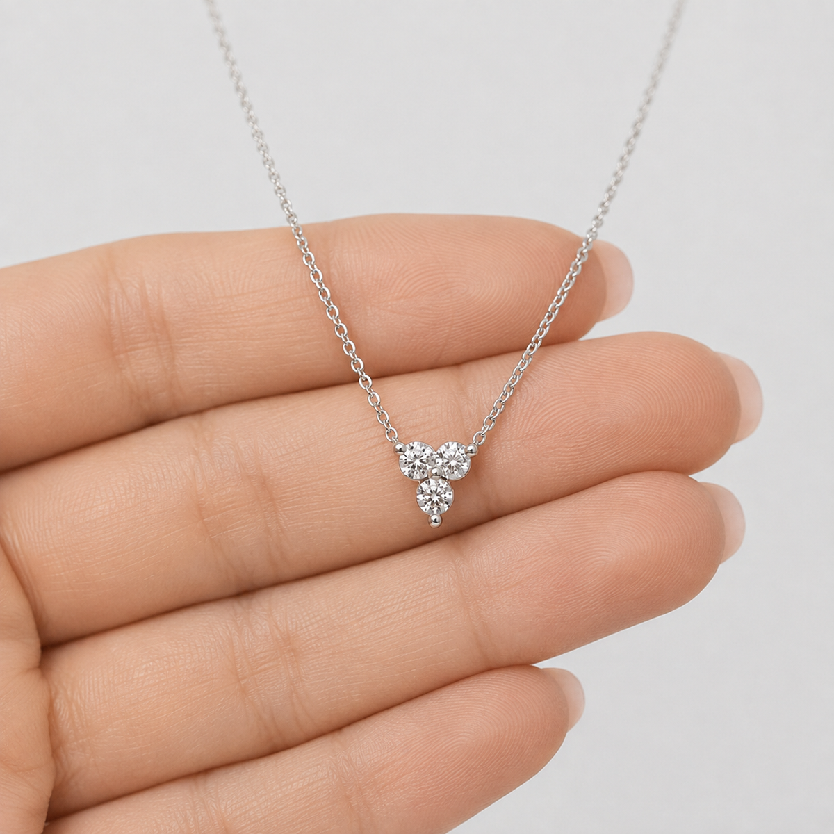 Lab-Grown Diamond Round Cut Cluster Pendant 0.15 Ct. (VS-EF)