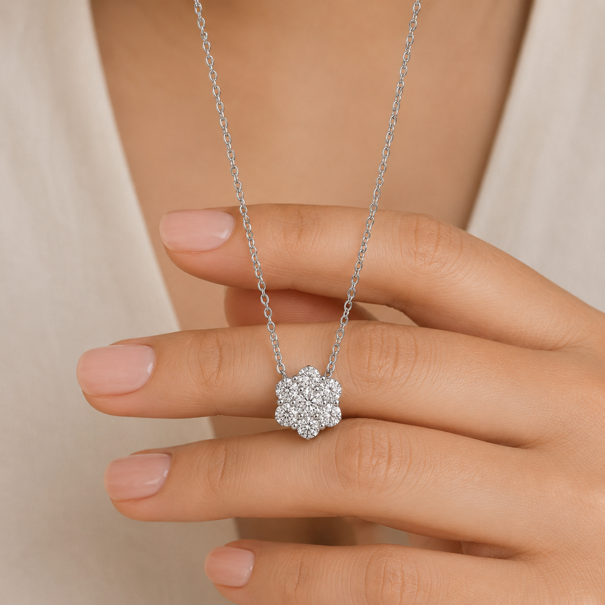Lab Grown Diamond Round Cut Cluster Pendant Necklace 0.50 Ct. (VS-EF)