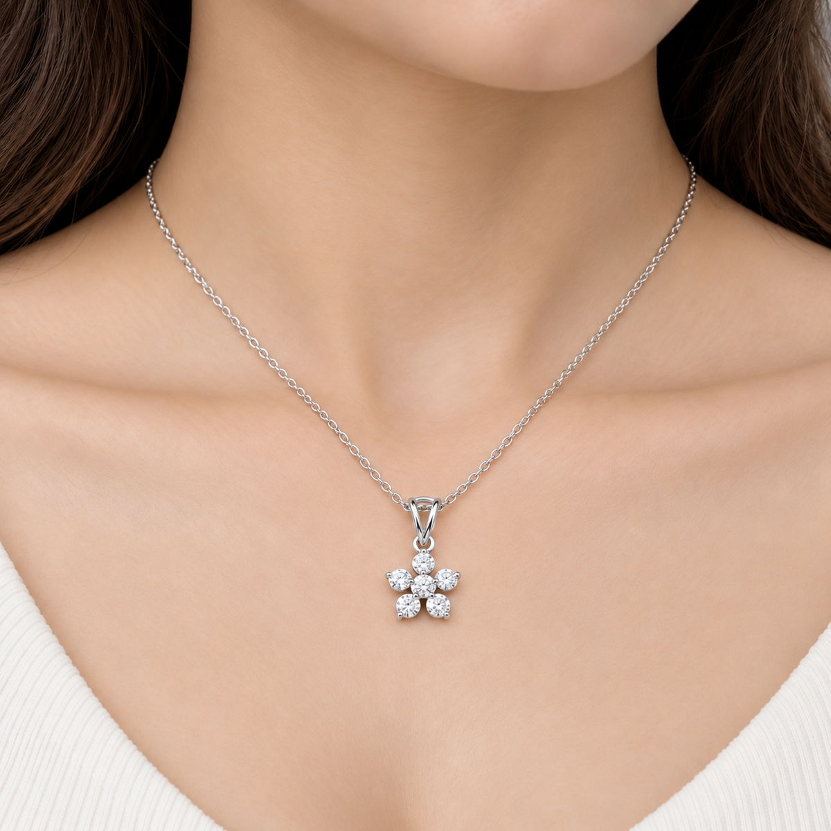 Lab Grown Diamond Cluster Pendant Necklace 0.25 Ct. (EF/VVS-VS)