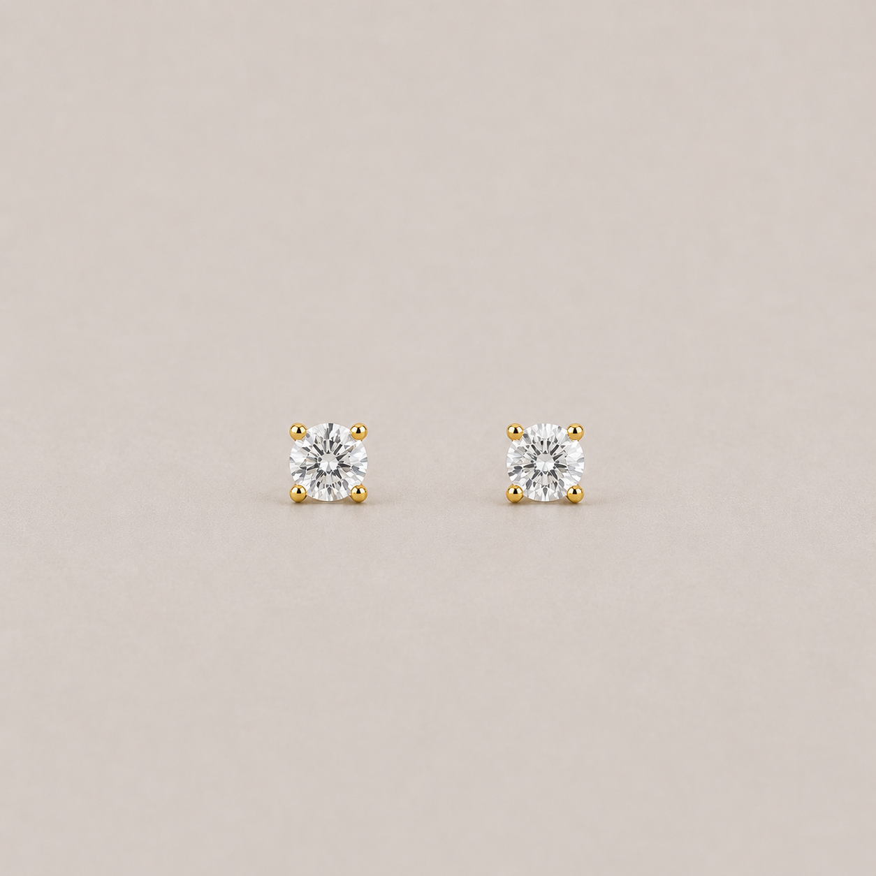 Lab-Grown Diamond Round-Cut Studs 0.50 Ct. (VS-EF)