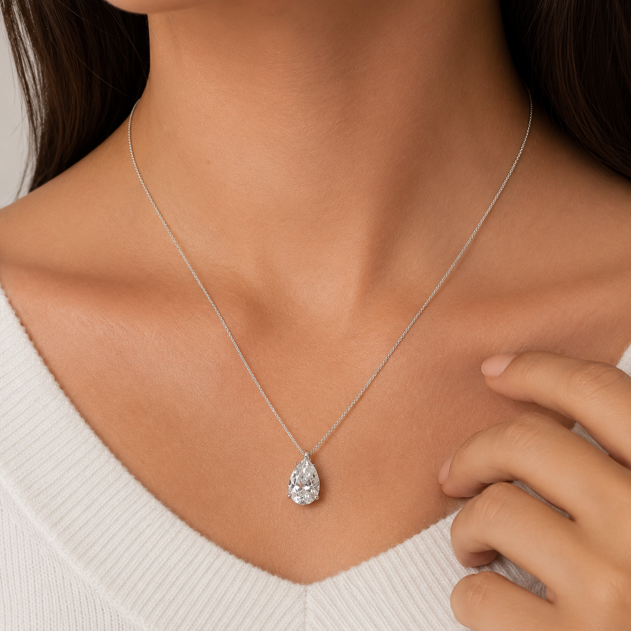 2 Ct. Lab-Grown Diamond Pendent Pear-Cut Pendent Necklace (VS-EF)