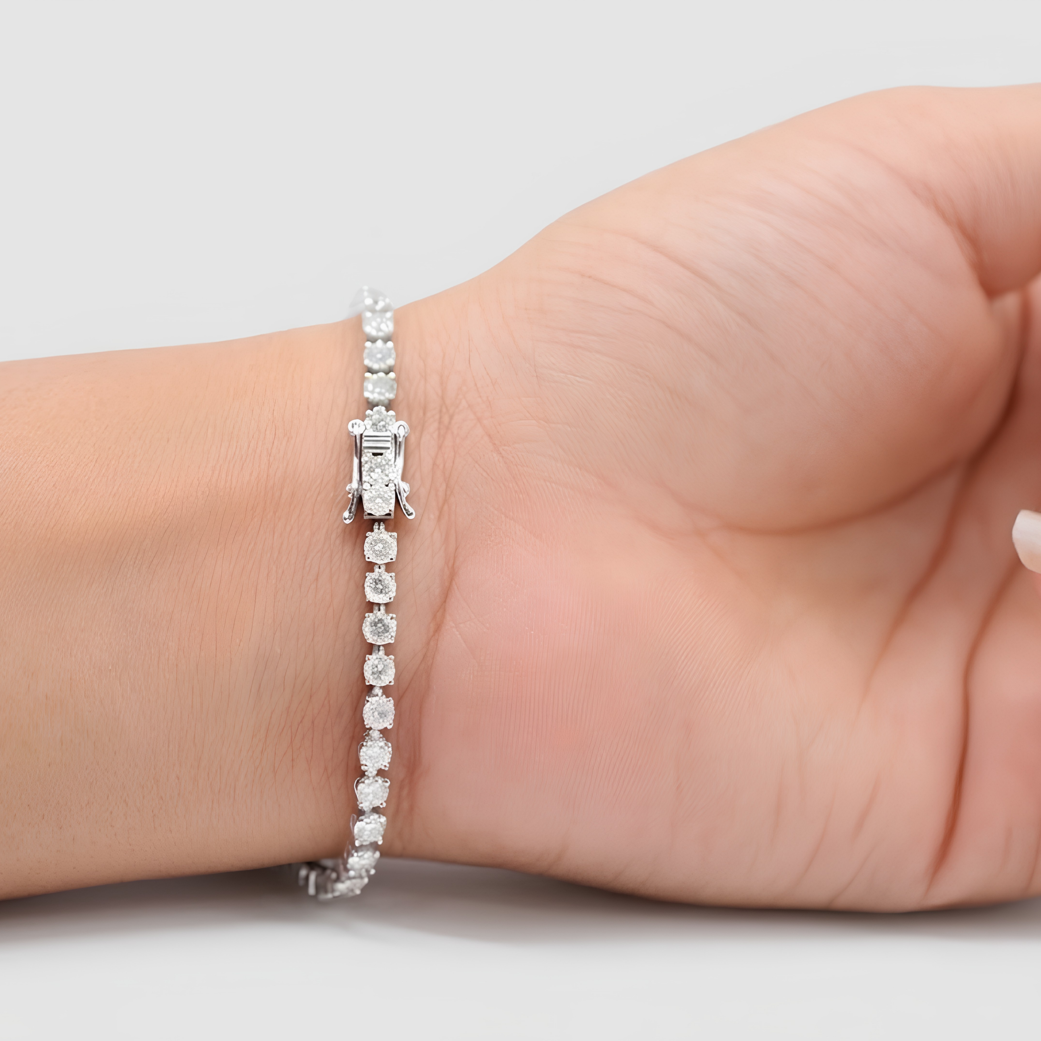 3.80 Ct. Lab-Grown Diamond Round-Cut Tennis Bracelet (VS-EF)