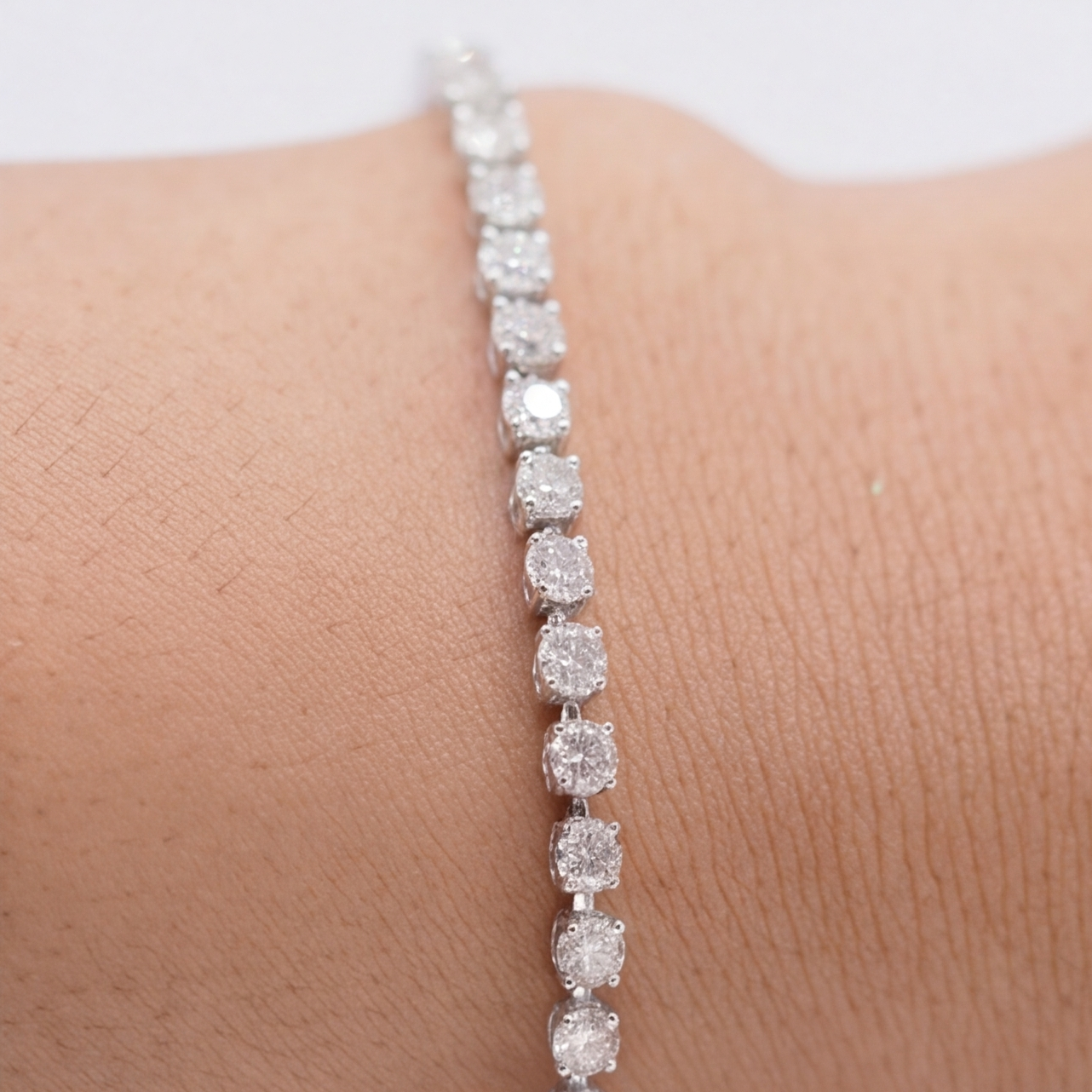 3.80 Ct. Lab-Grown Diamond Round-Cut Tennis Bracelet (VS-EF)