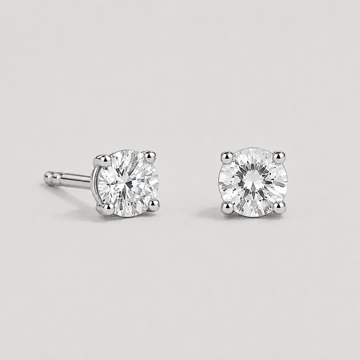 Lab Grown Diamond Round Cut 0.75 Ct. Stud Earrings (VS-EF)