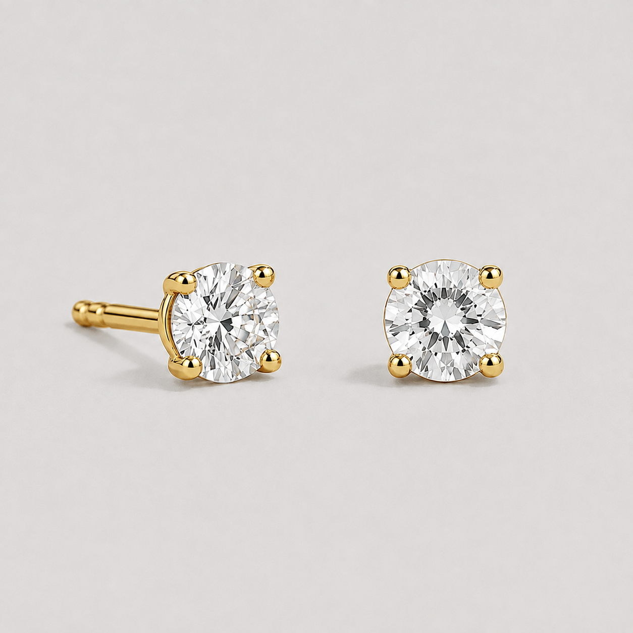 Lab Grown Diamond Round Cut 0.75 Ct. Stud Earrings (VS-EF)