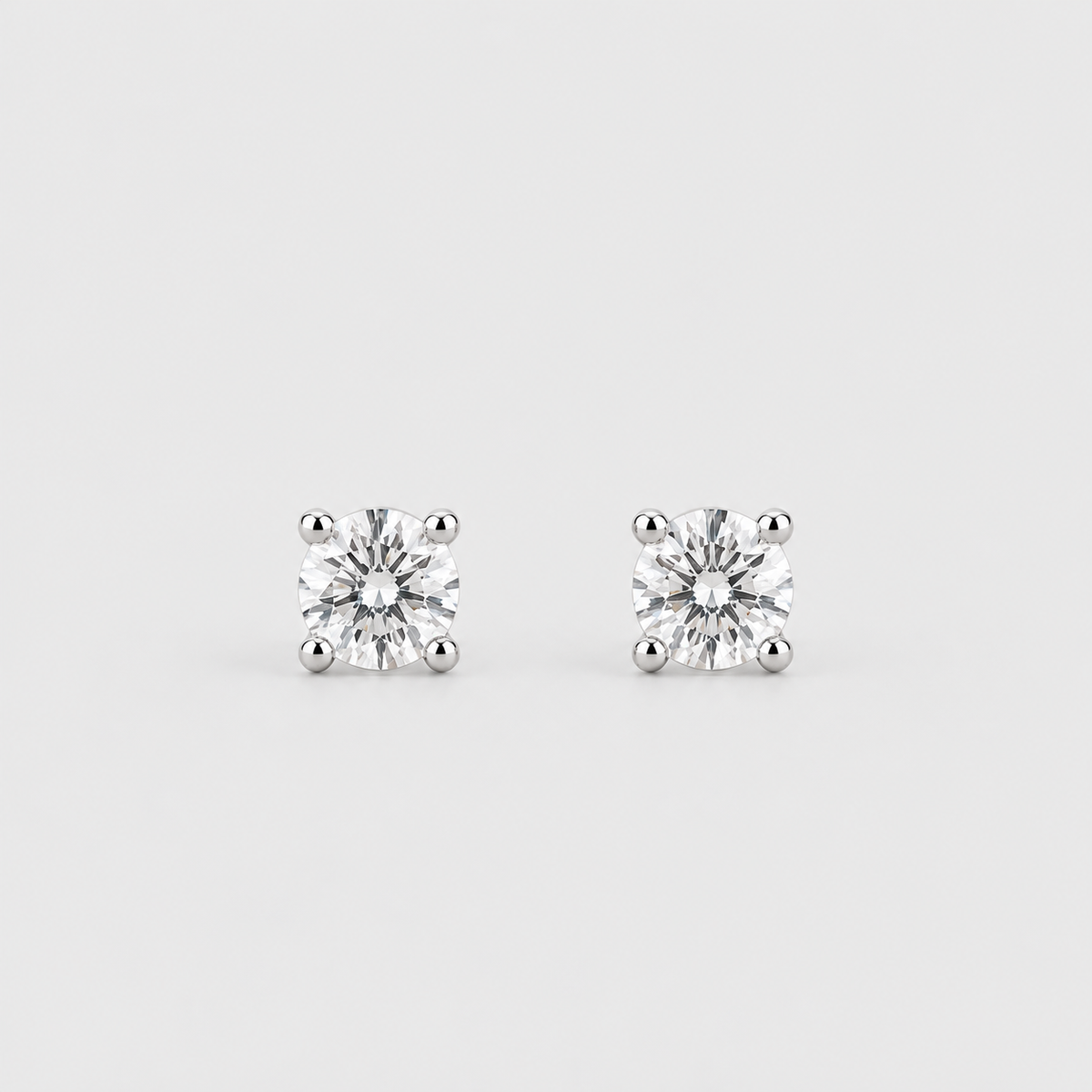 Lab-Grown Diamond Round-Cut Studs 0.50 Ct. (EF/VVS-VS)