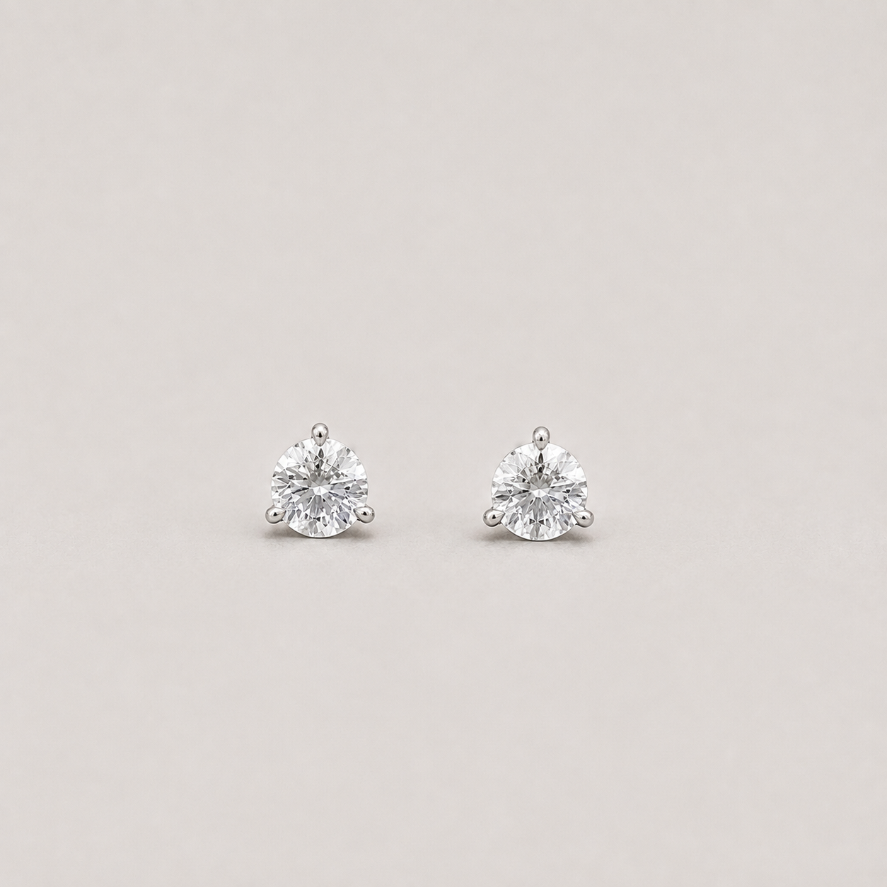 Lab-Grown Diamond Round-Cut Three-Prongs Studs Earrings 0.50 Ct. (VS-EF)