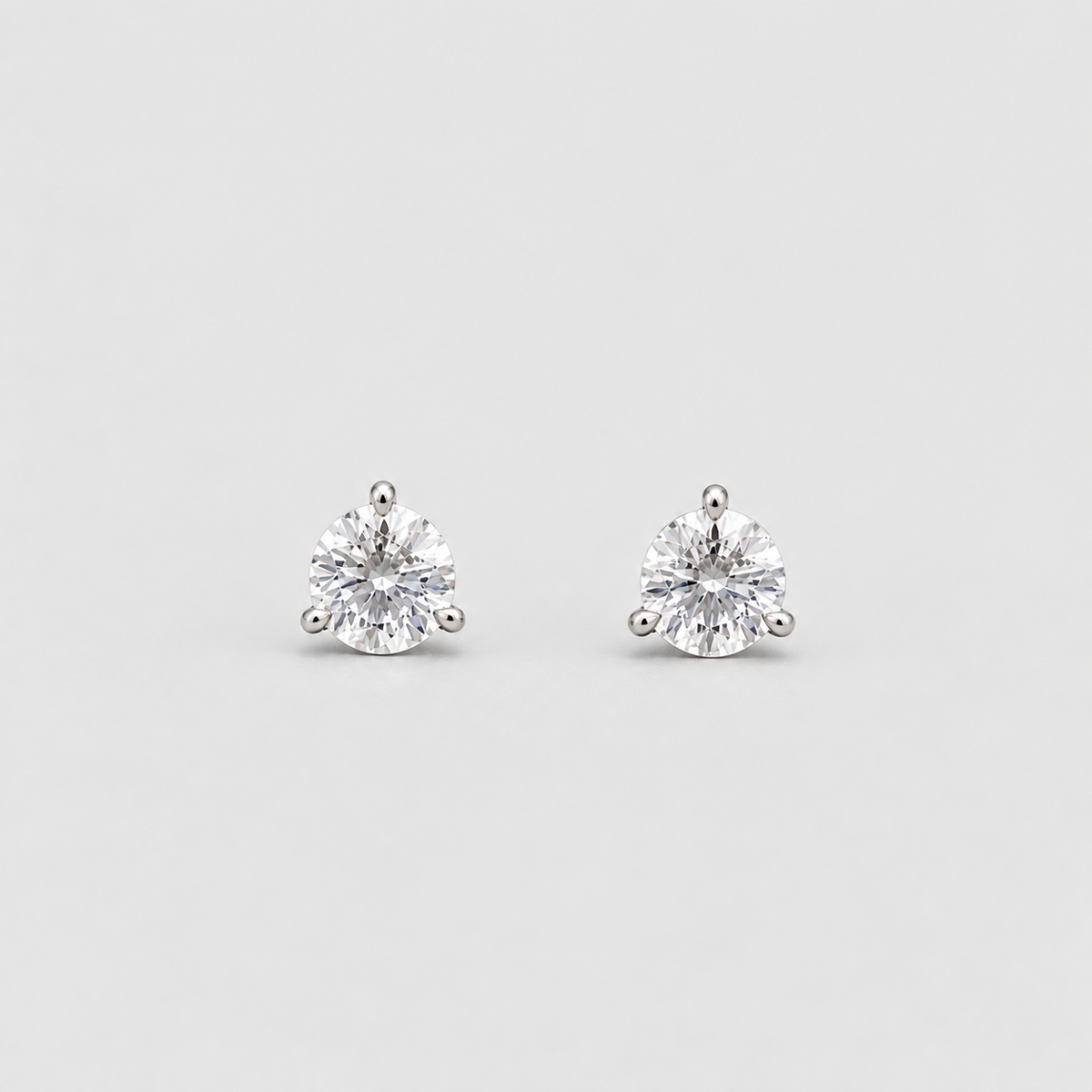 1 Ct. Lab-Grown Diamond Round-Cut Three-Prongs Studs Earrings (EF/VVS-VS)