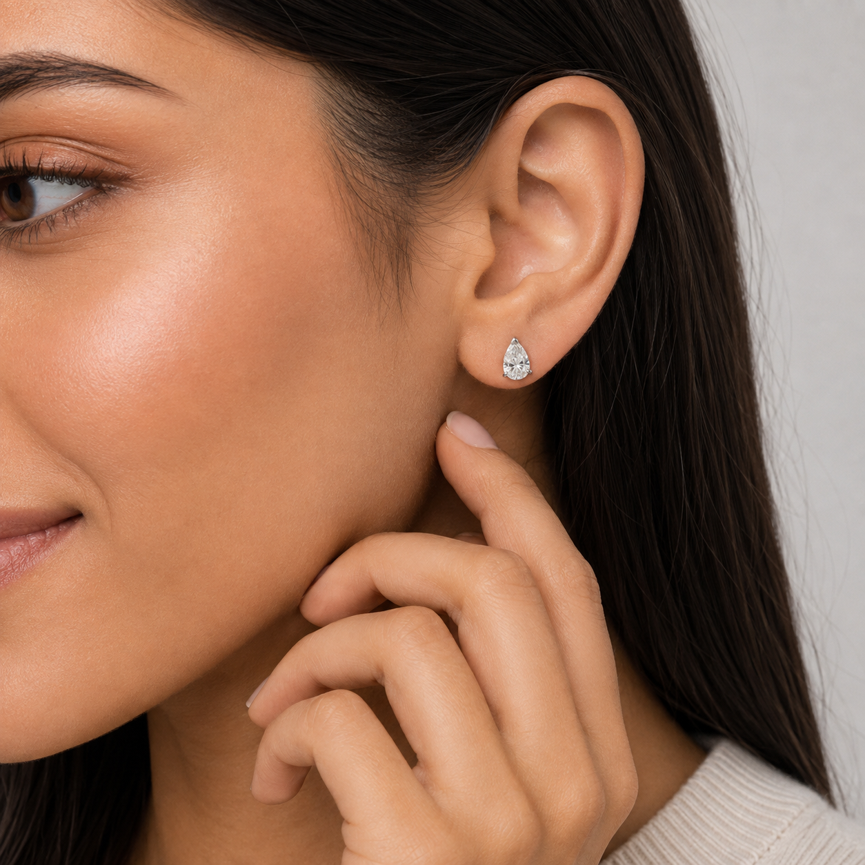 2 Ct. Lab-Grown Diamond Stud Pear-Cut Earrings (VS-EF)