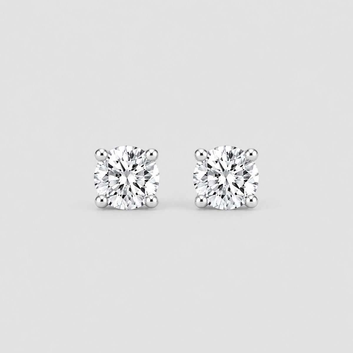 Lab-Grown Diamond 4-Prongs Studs Round Cut 0.25 Ct. (EF/VVS-VS)