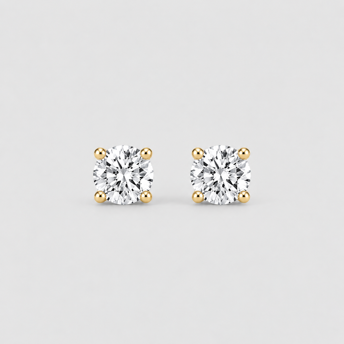 Lab-Grown Diamond 4-Prongs Studs Round Cut 0.25 Ct. (EF/VVS-VS)