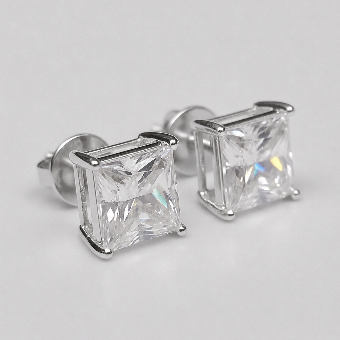 1.00 Ct Lab Grown Diamond Princess Cut Stud Earrings (VS-EF)