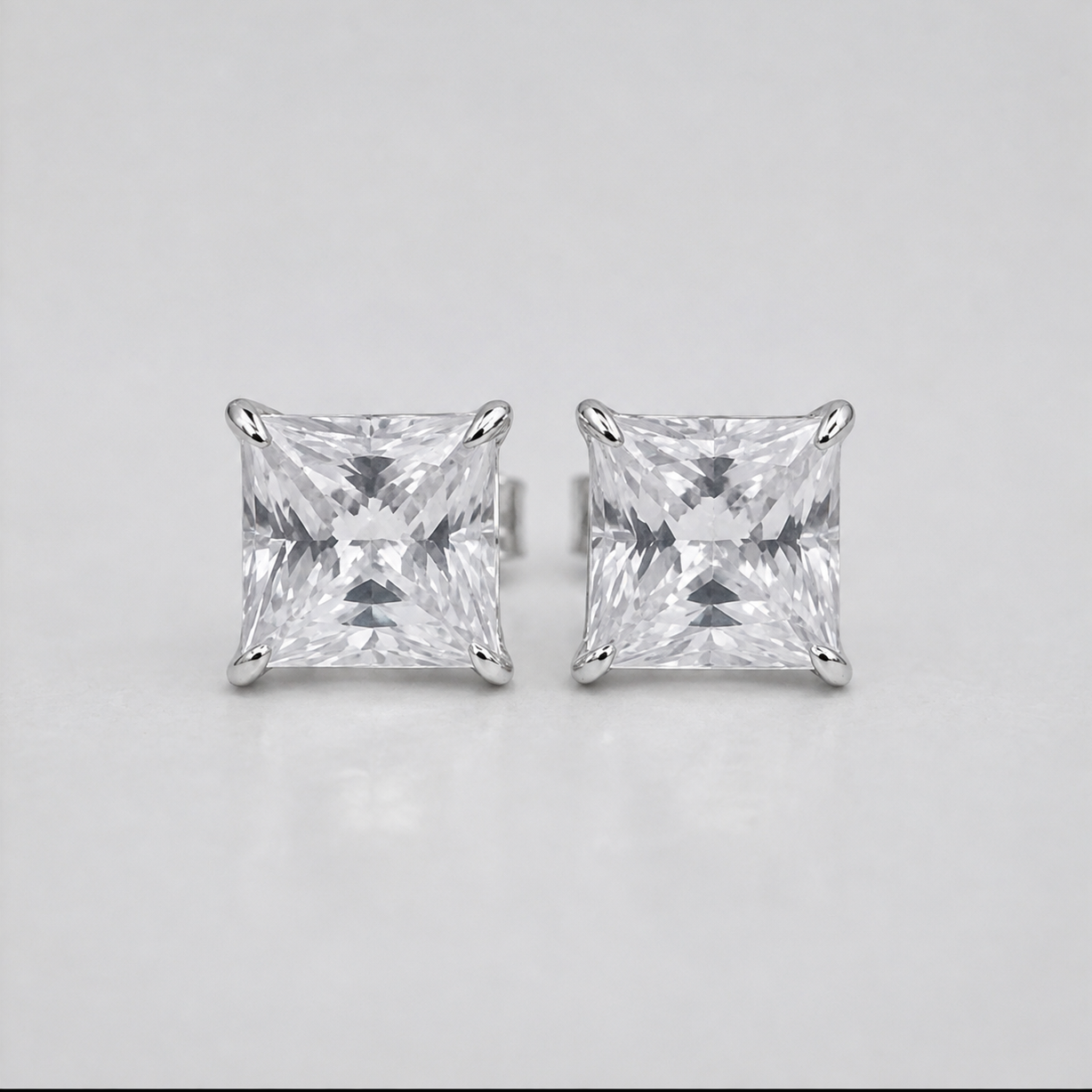 2.00 Ct Lab Grown Diamond Princess Cut Stud Earrings (VS-EF)