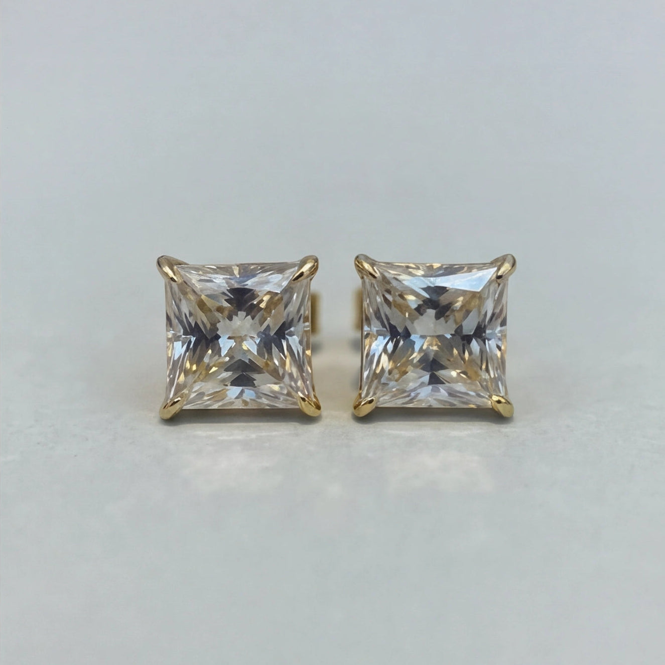 2.00 Ct Lab Grown Diamond Princess Cut Stud Earrings (VS-EF)