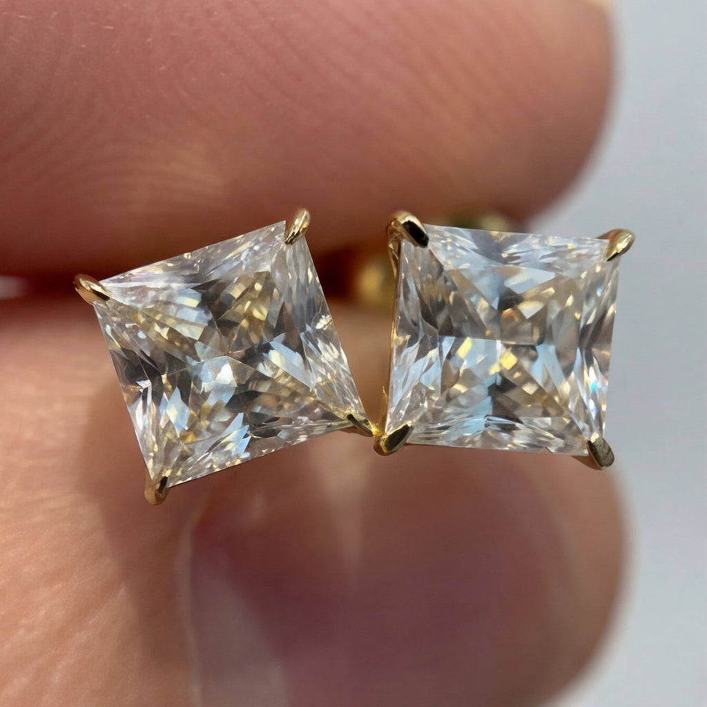 2.00 Ct Lab Grown Diamond Princess Cut Stud Earrings (VS-EF)
