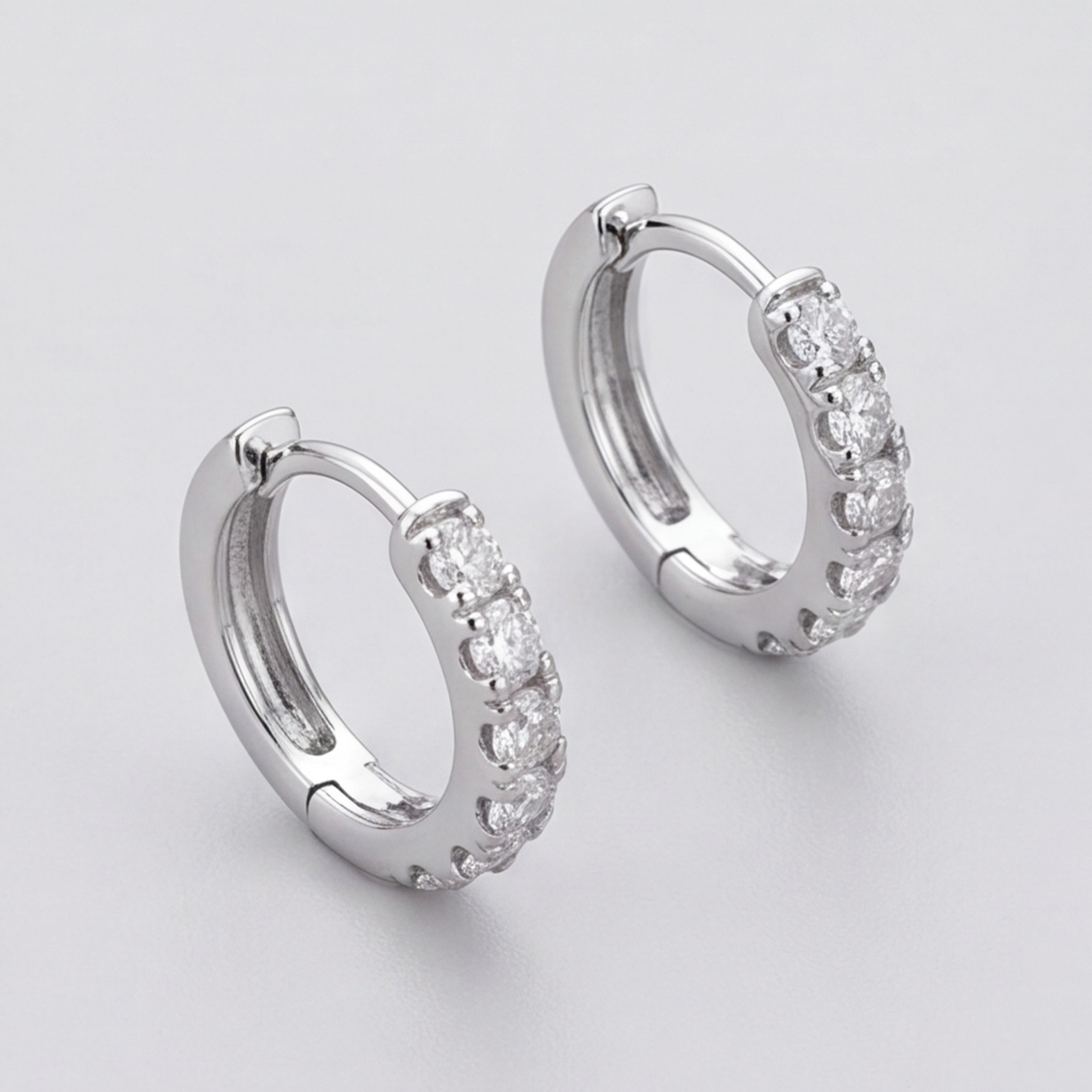 Lab-Grown Diamond Hoop Earrings Round Cut 0.40 Ct. (VS-EF)