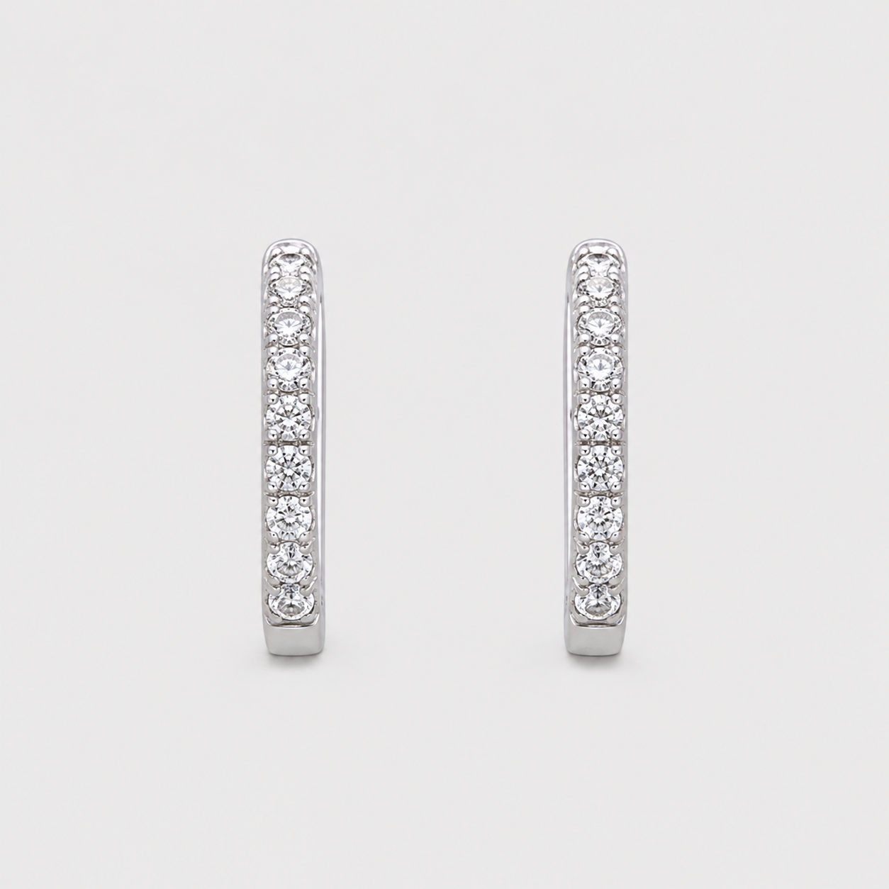Lab-Grown Diamond Hoop Earrings Round cut 0.30 Ct. (VS-EF)