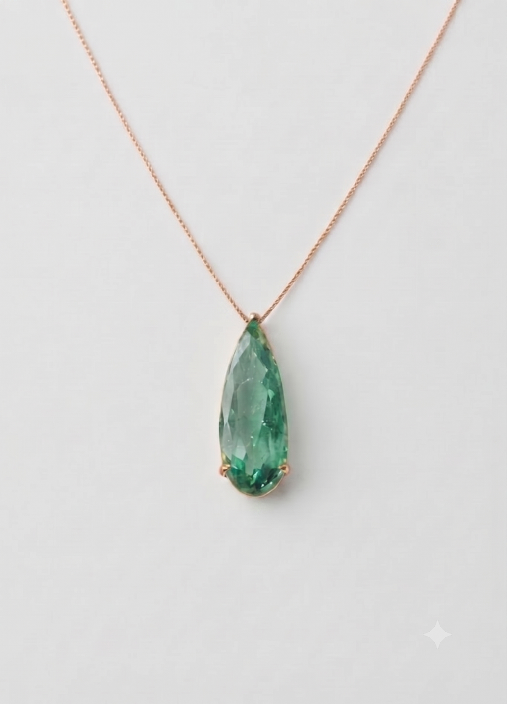 1.5 Ct Elegant Green Teardrop Gemstone Pendant Necklace