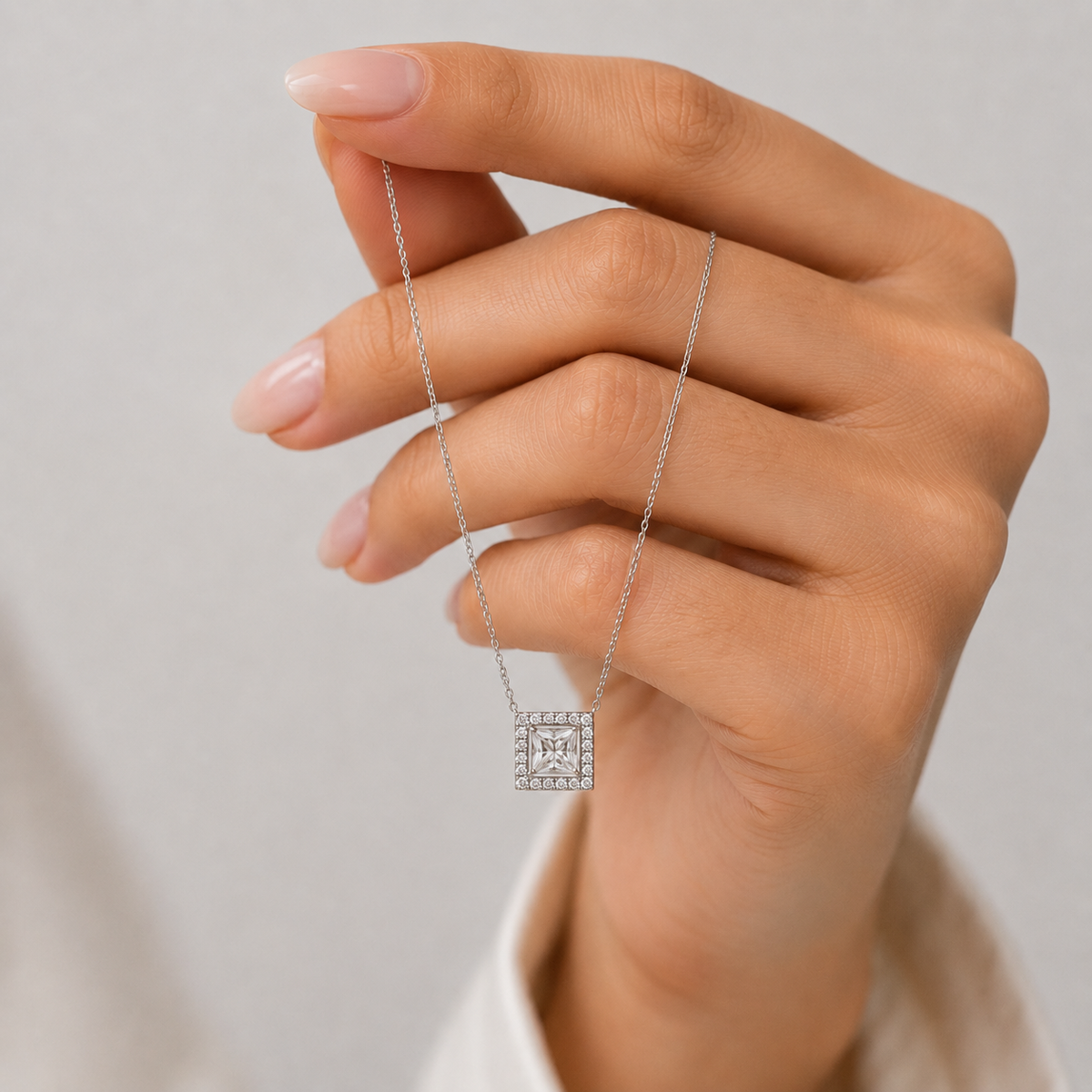 Lab Grown Diamond Princess Cut Halo Pendant Necklace 0.90 Ct. (VS-EF)