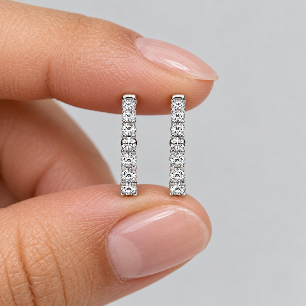 1 Ct. Lab-Grown Diamond Huggie Hoop Earring Round Cut (EF/VVS-VS)