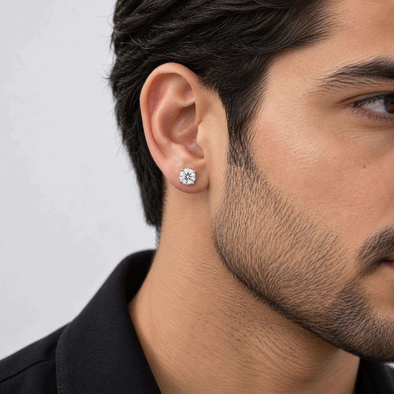 2 Ct. Lab-Grown Diamond Single Stud Round-Cut (VS-EF)