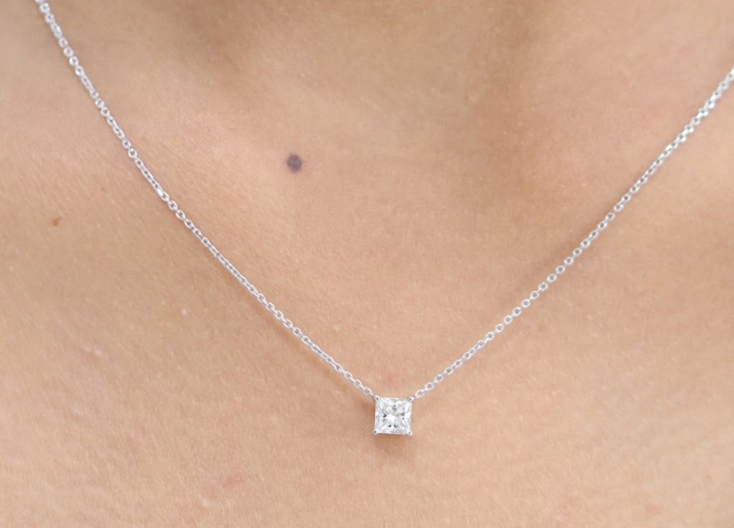 0.20 CT (VS–EF) Princess Cut Lab-Grown Diamond Solitaire Pendant Necklace for Women
