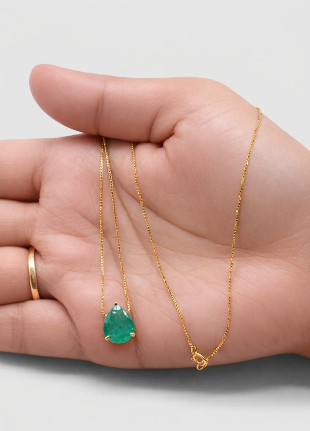 1 CT Pear Cut Green Gemstone Pendant Necklace | Solitaire Drop Pendant