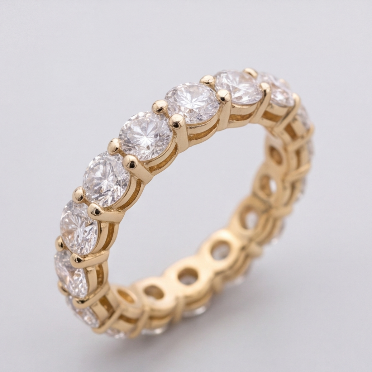 1.00 TCW (VS–EF) Elegant Round Lab-Grown Diamond Eternity Band