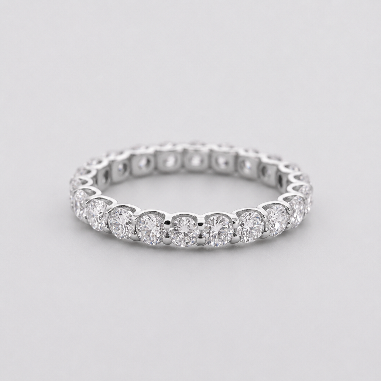 1.00 TCW (VS–EF) Elegant Round Lab-Grown Diamond Eternity Band