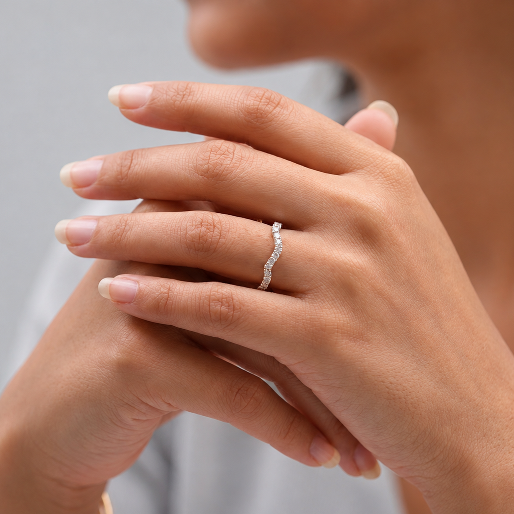 Twisted Lab-Grown Diamond Wedding Band 0.10 Ct. (VS–EF)
