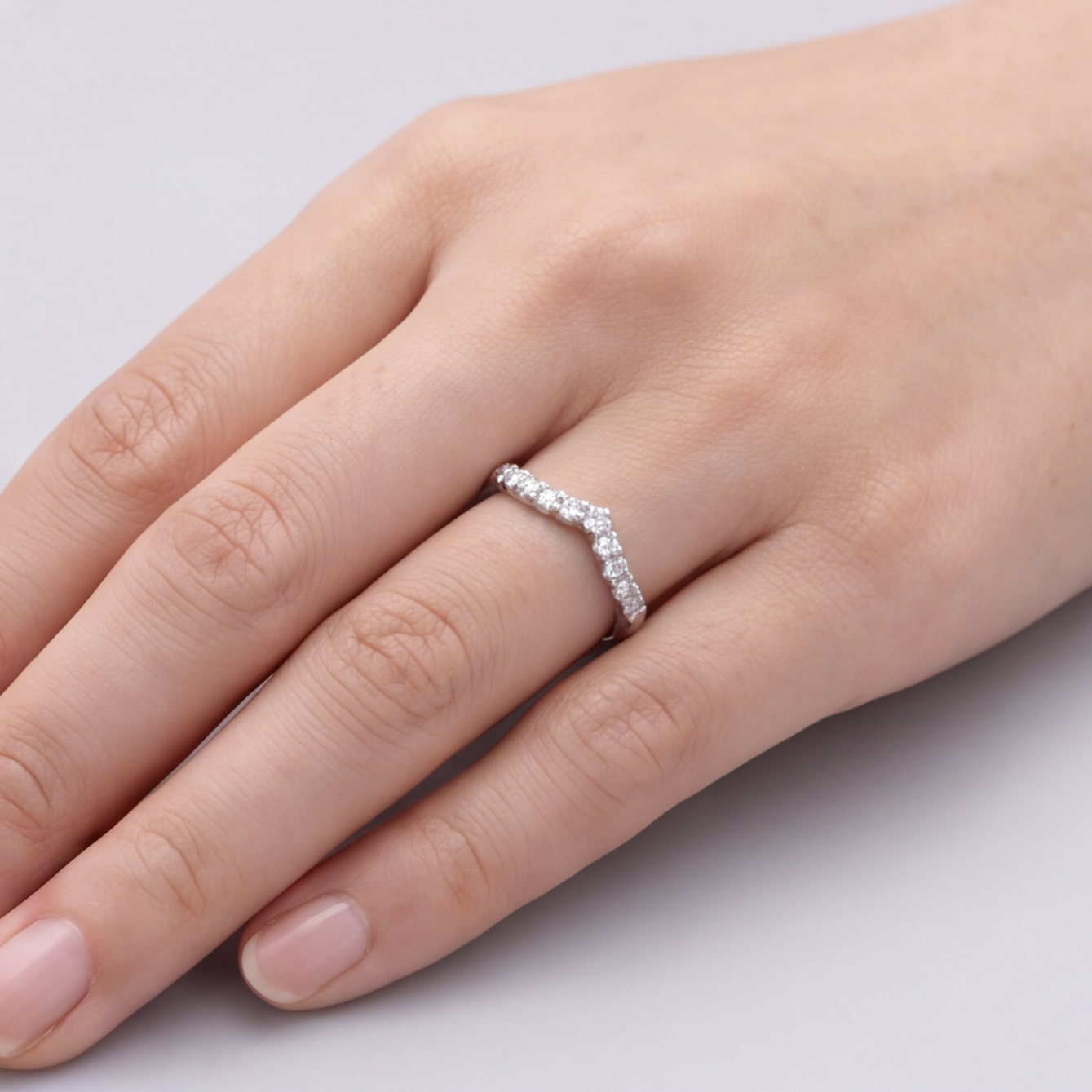 0.10 TCW (VS–EF) Twisted Lab-Grown Diamond Wedding Band for Women