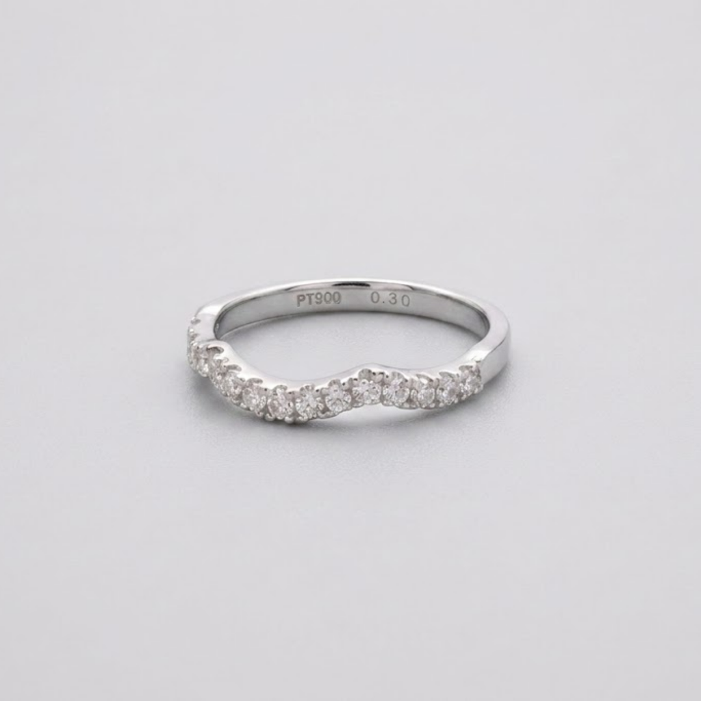 0.10 TCW (VS–EF) Twisted Lab-Grown Diamond Wedding Band for Women