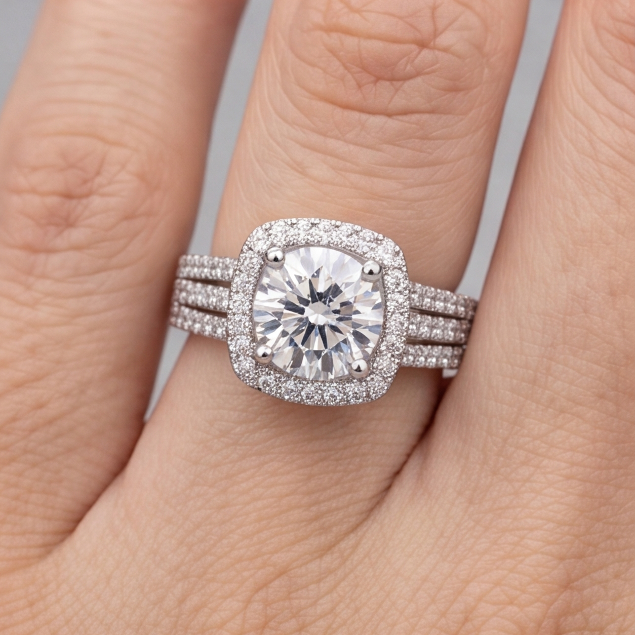 2.90 Ct. Lab-Grown Diamond Halo Ring Round Cut (VS-EF)