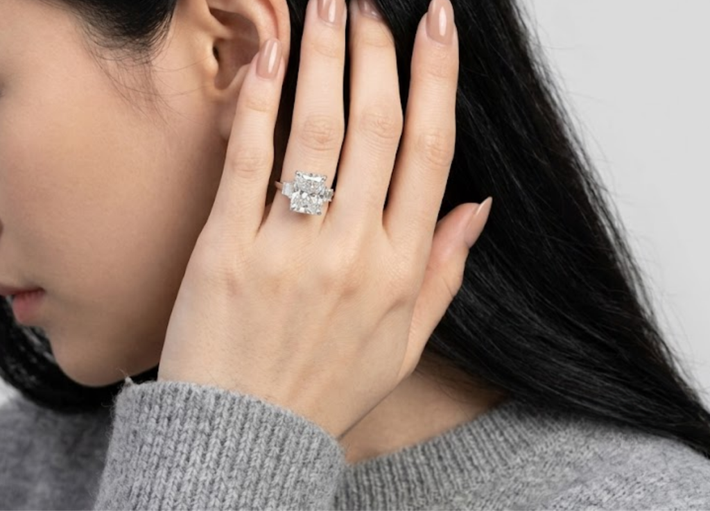 2.00tcw (VS-EF) Princess Cut Lab-Grown Diamond Pavé Engagement Ring in Gold