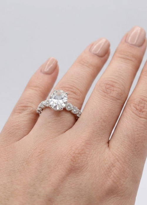 1.00tcw  (VS- EF) Oval Cut Lab-Grown Diamond Pavé Engagement Ring in Gold
