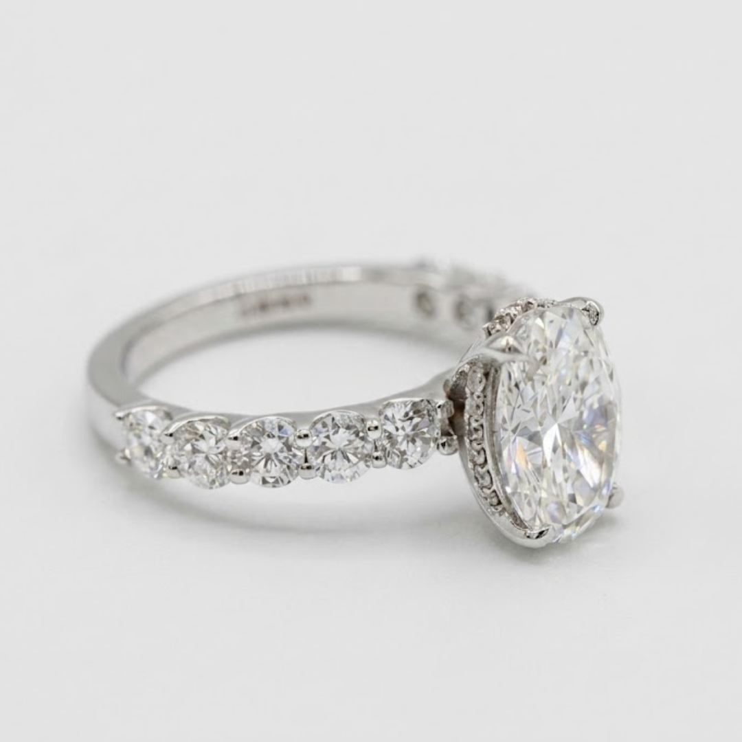 1.00tcw  (VS- EF) Oval Cut Lab-Grown Diamond Pavé Engagement Ring in Gold