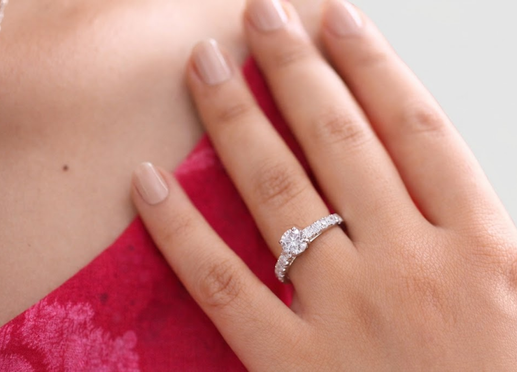 1.00tcw  (VS- EF) Round Brilliant Lab-Grown Diamond Pavé Engagement Ring in Gold