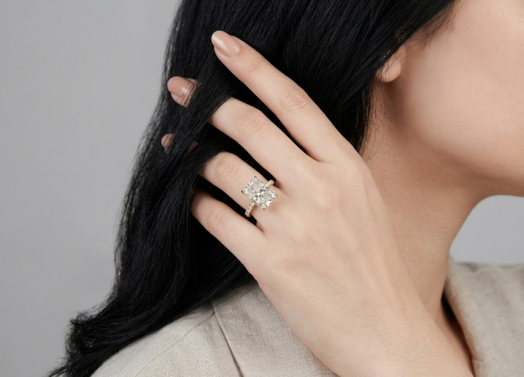 1.00tcw (VS- EF) Princess Halo Lab-Grown Diamond Engagement Ring in Gold