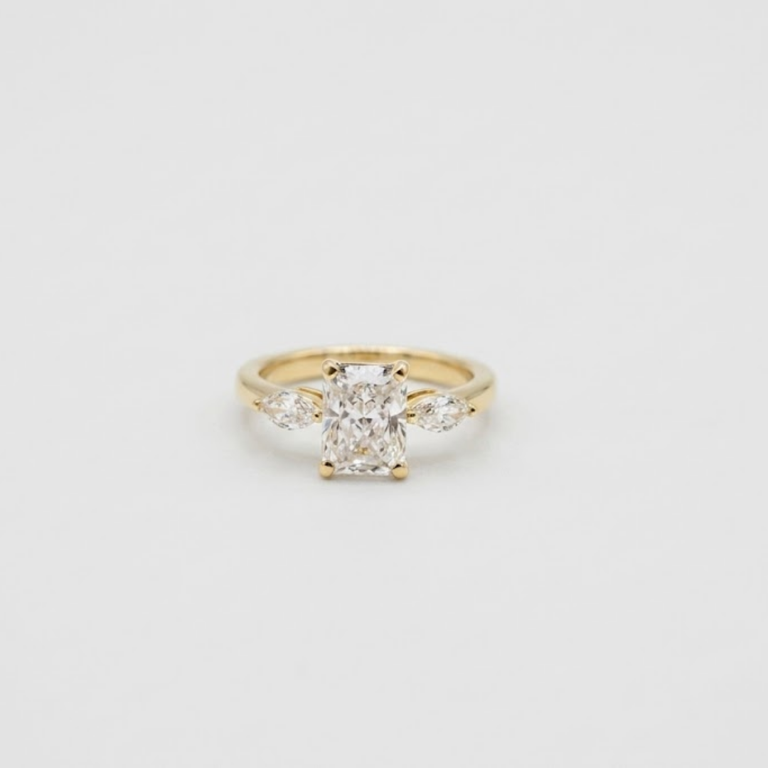 1.00tcw (VS- EF) Lab-Grown Radiant Diamond Three-Stone Engagement Ring in Gold