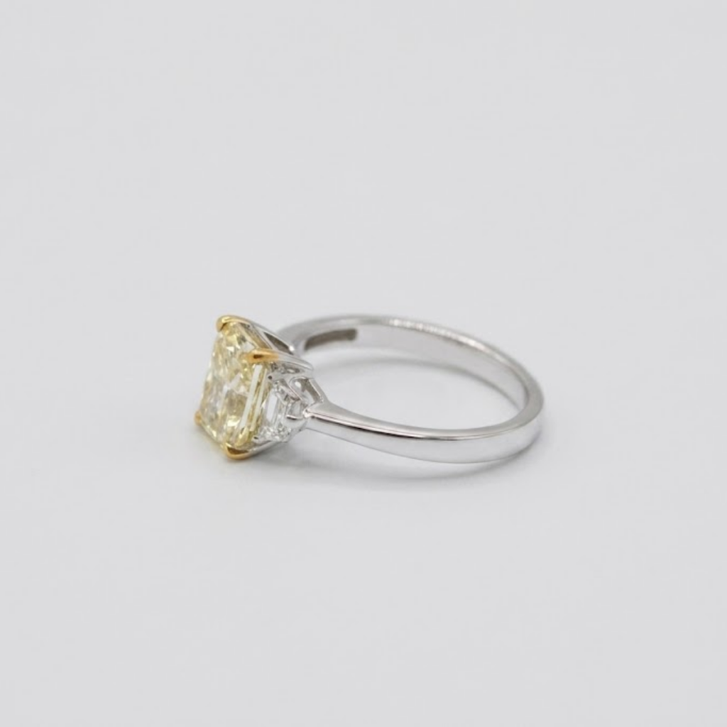 2.00tcw  (VS- Fancy Yellow) Lab-Grown Radiant Yellow Diamond Three-Stone Ring in Gold