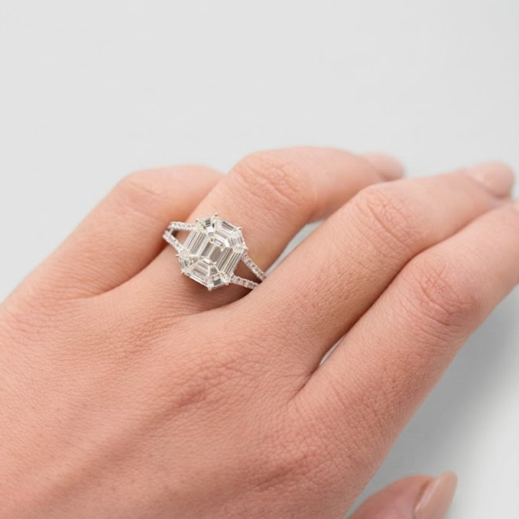 3.00tcw (VS- EF) Baguette & Round Lab-Grown Diamond Halo Ring in Gold