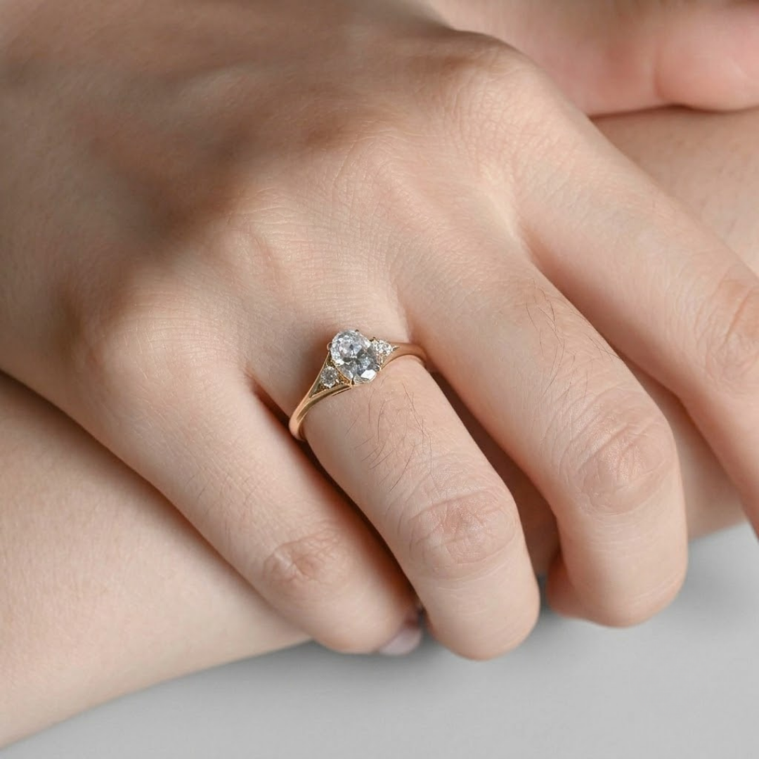 1.2 Ct. Lab-Grown Diamond Three Stone Diamond Oval Cut Ring (VS-EF)