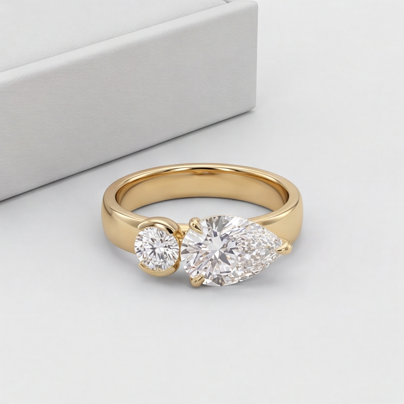 2.5 Ct. Lab-Grown Diamond Toi et Moi Pear & Round Cut (VS-EF)