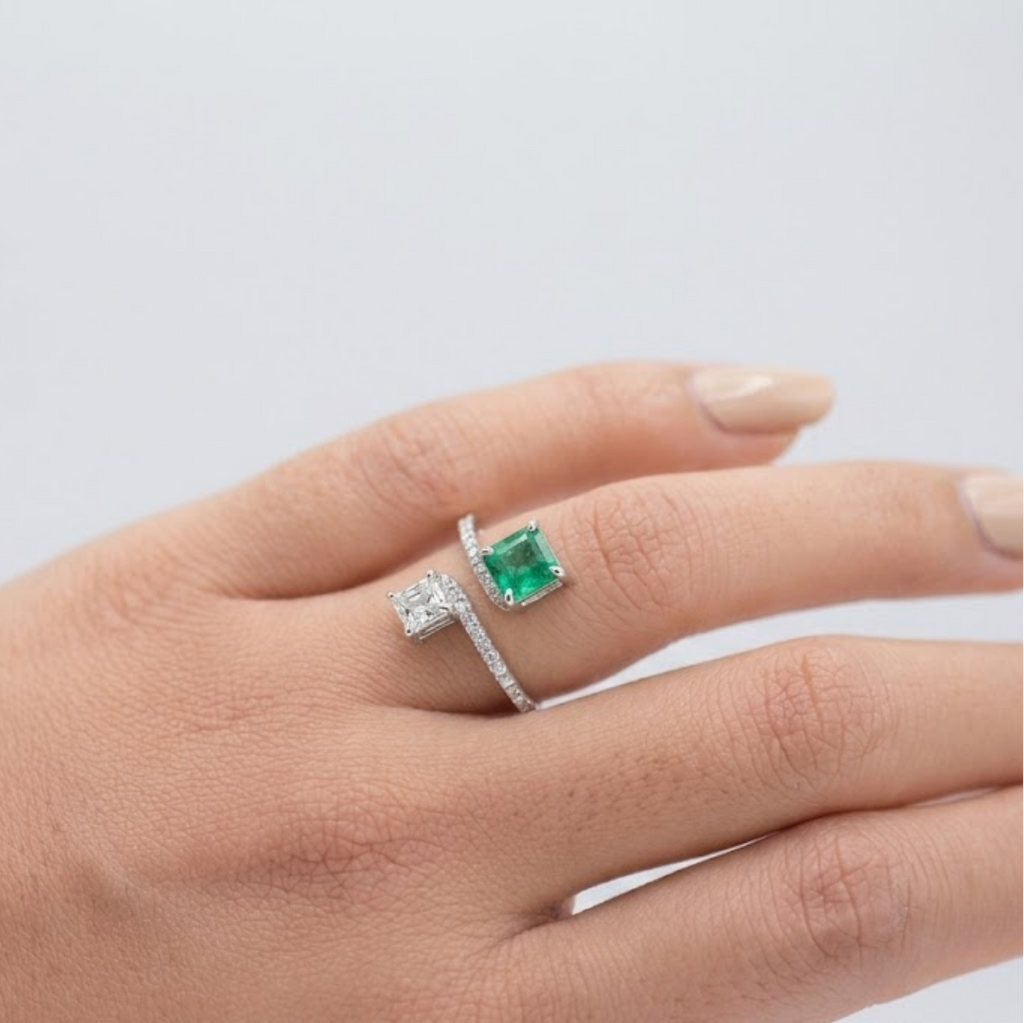 3.20 Ct. Emerald Cut Multi Cut Toi et Moi Ring